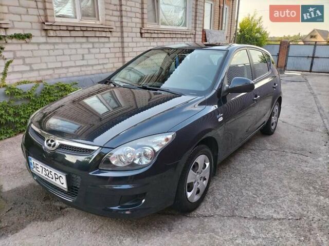 Черный Хендай i30, объемом двигателя 1.4 л и пробегом 156 тыс. км за 6500 $, фото 1 на Automoto.ua