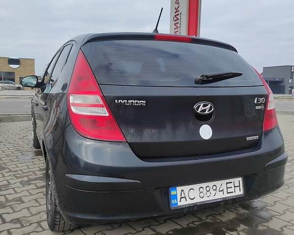 Чорний Хендай i30, об'ємом двигуна 1.6 л та пробігом 274 тис. км за 5700 $, фото 5 на Automoto.ua