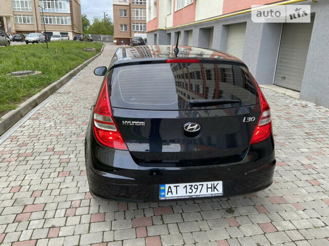 Черный Хендай i30, объемом двигателя 1.4 л и пробегом 211 тыс. км за 5750 $, фото 20 на Automoto.ua