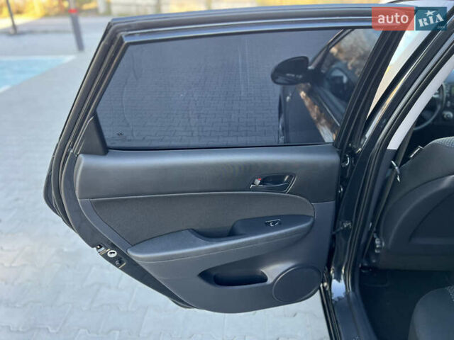 Черный Хендай i30, объемом двигателя 1.4 л и пробегом 167 тыс. км за 6299 $, фото 47 на Automoto.ua