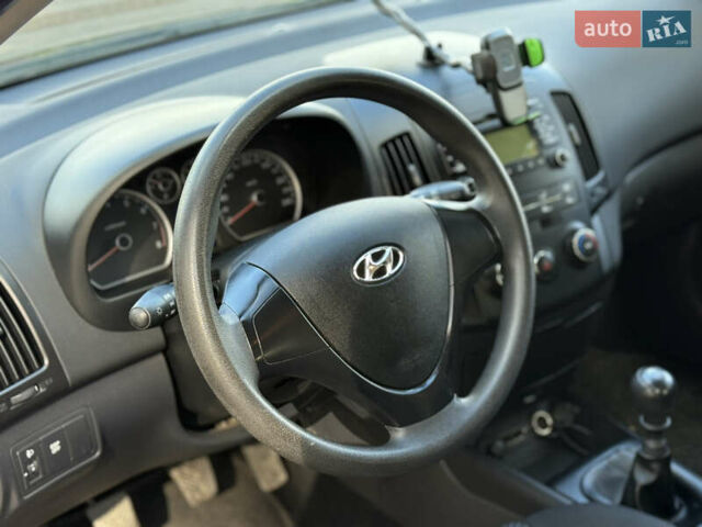 Хендай i30 2009 в Виннице на Automoto.ua Черный Хендай i30, объемом двигателя 1.4 л и пробегом 167 тыс. км за 6100 $, фото 14 на Automoto.ua
