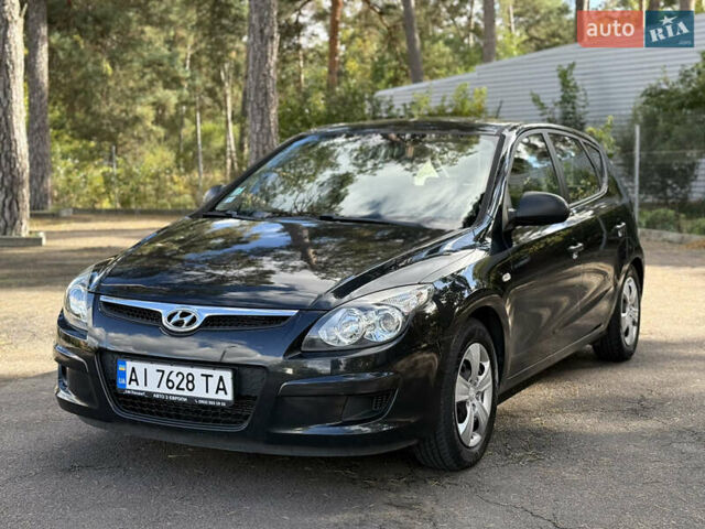 Хендай i30 2009 в Виннице на Automoto.ua Черный Хендай i30, объемом двигателя 1.4 л и пробегом 167 тыс. км за 6100 $, фото 9 на Automoto.ua
