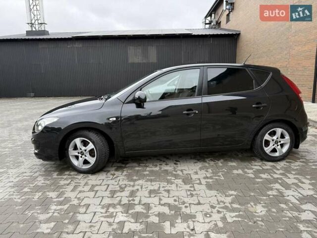 Черный Хендай i30, объемом двигателя 1.4 л и пробегом 180 тыс. км за 4990 $, фото 12 на Automoto.ua