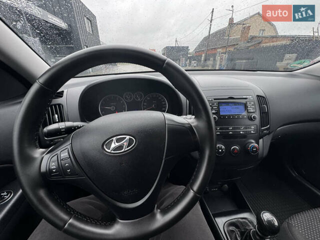Черный Хендай i30, объемом двигателя 0 л и пробегом 122 тыс. км за 5750 $, фото 23 на Automoto.ua