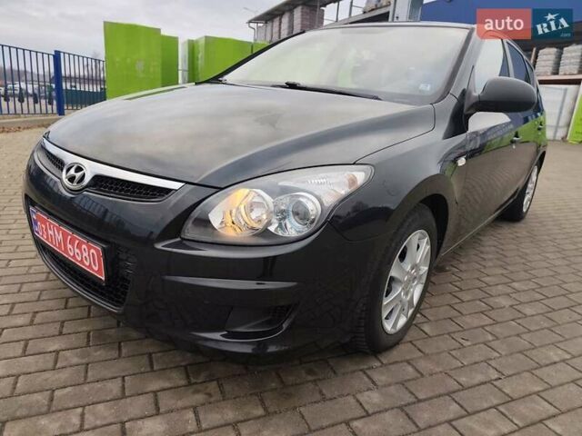 Чорний Хендай i30, об'ємом двигуна 1.4 л та пробігом 161 тис. км за 5700 $, фото 9 на Automoto.ua