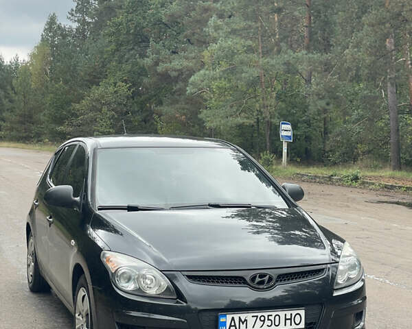 Чорний Хендай i30, об'ємом двигуна 1.4 л та пробігом 223 тис. км за 5500 $, фото 6 на Automoto.ua