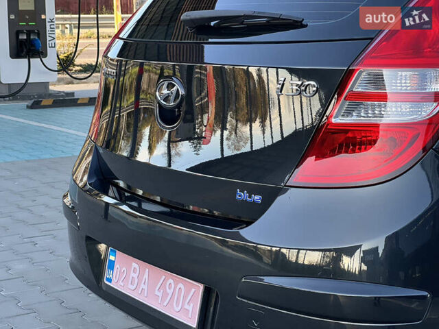 Черный Хендай i30, объемом двигателя 1.4 л и пробегом 167 тыс. км за 6299 $, фото 26 на Automoto.ua