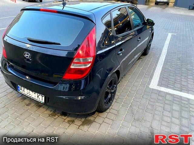 Чорний Хендай i30, об'ємом двигуна 1.4 л та пробігом 194 тис. км за 6000 $, фото 1 на Automoto.ua