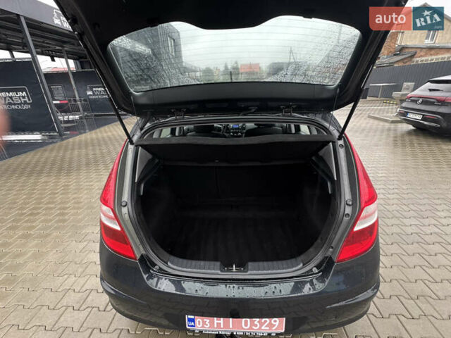 Черный Хендай i30, объемом двигателя 0 л и пробегом 122 тыс. км за 5750 $, фото 16 на Automoto.ua