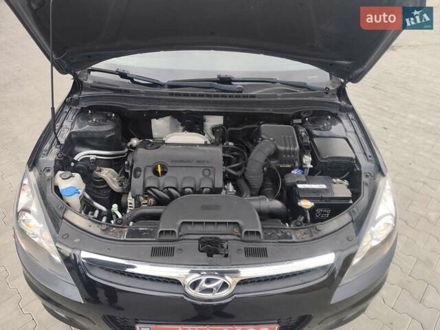 Черный Хендай i30, объемом двигателя 1.4 л и пробегом 160 тыс. км за 5999 $, фото 20 на Automoto.ua