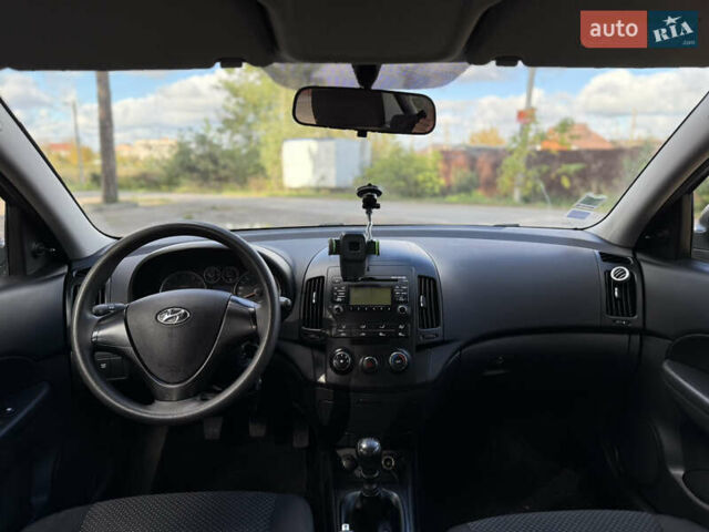 Хендай i30 2009 в Виннице на Automoto.ua Черный Хендай i30, объемом двигателя 1.4 л и пробегом 167 тыс. км за 6100 $, фото 29 на Automoto.ua