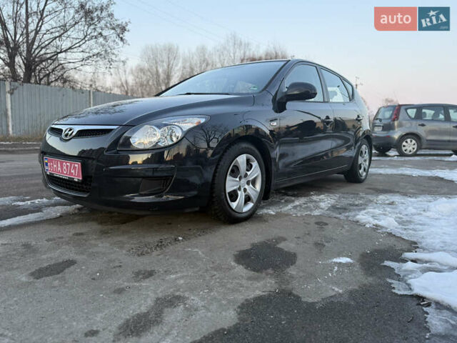Черный Хендай i30, объемом двигателя 1.4 л и пробегом 194 тыс. км за 6200 $, фото 9 на Automoto.ua