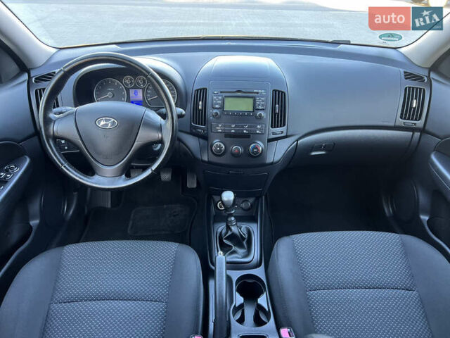 Черный Хендай i30, объемом двигателя 1.4 л и пробегом 167 тыс. км за 6299 $, фото 29 на Automoto.ua