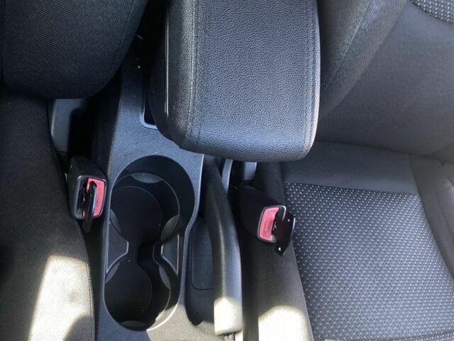 Черный Хендай i30, объемом двигателя 1.4 л и пробегом 210 тыс. км за 6400 $, фото 6 на Automoto.ua