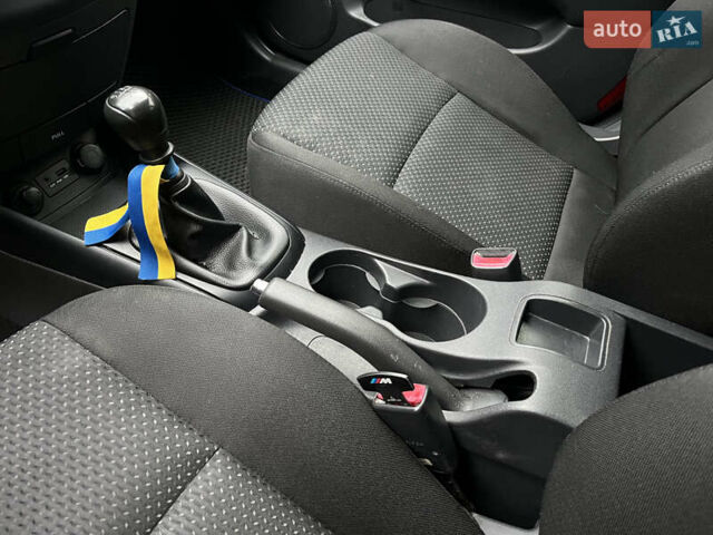 Черный Хендай i30, объемом двигателя 1.4 л и пробегом 240 тыс. км за 6000 $, фото 17 на Automoto.ua