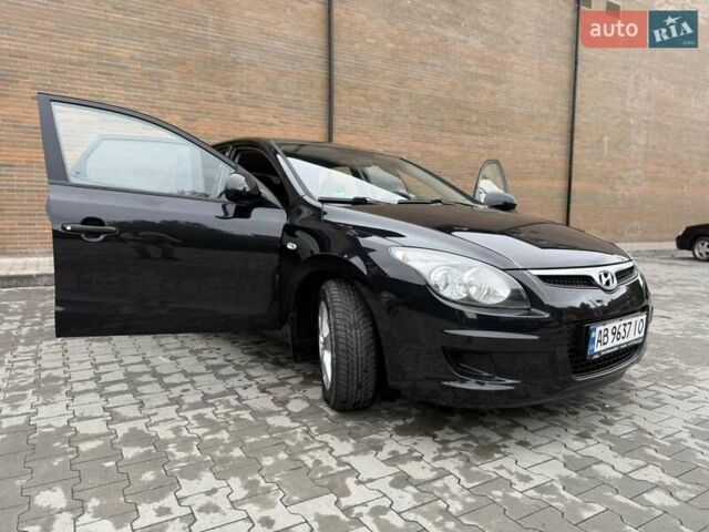 Черный Хендай i30, объемом двигателя 1.4 л и пробегом 180 тыс. км за 4990 $, фото 3 на Automoto.ua