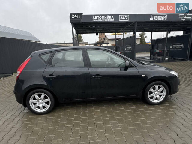 Черный Хендай i30, объемом двигателя 0 л и пробегом 122 тыс. км за 5750 $, фото 7 на Automoto.ua