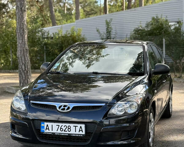 Хендай i30 2009 в Виннице на Automoto.ua Черный Хендай i30, объемом двигателя 1.4 л и пробегом 167 тыс. км за 6100 $, фото 11 на Automoto.ua