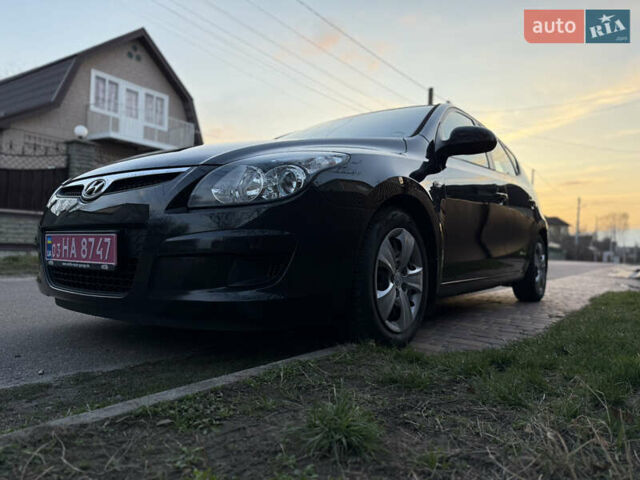 Черный Хендай i30, объемом двигателя 1.4 л и пробегом 194 тыс. км за 6350 $, фото 20 на Automoto.ua