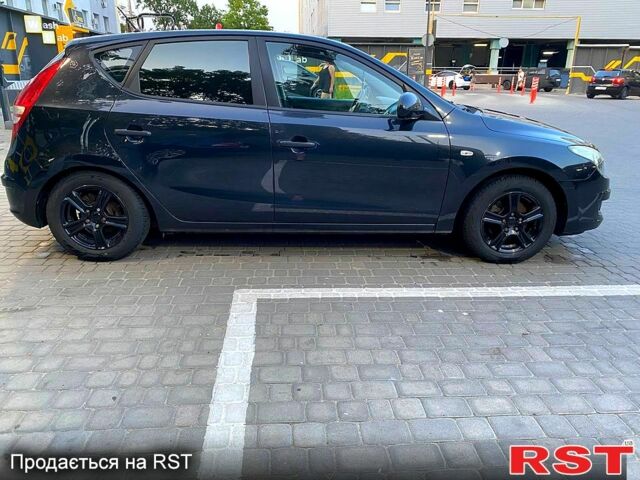 Чорний Хендай i30, об'ємом двигуна 1.4 л та пробігом 194 тис. км за 6000 $, фото 2 на Automoto.ua