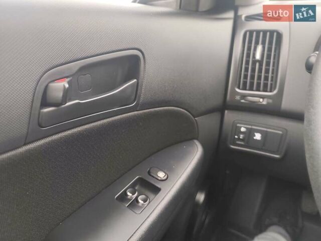 Черный Хендай i30, объемом двигателя 1.4 л и пробегом 160 тыс. км за 5999 $, фото 27 на Automoto.ua