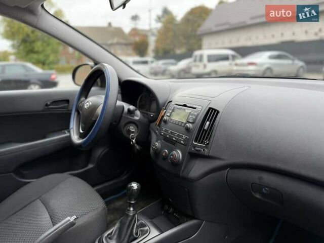 Черный Хендай i30, объемом двигателя 1.4 л и пробегом 180 тыс. км за 4990 $, фото 36 на Automoto.ua