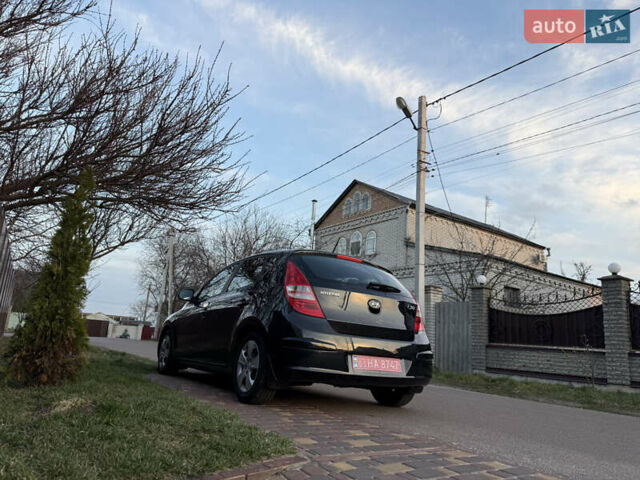 Черный Хендай i30, объемом двигателя 1.4 л и пробегом 194 тыс. км за 6350 $, фото 18 на Automoto.ua