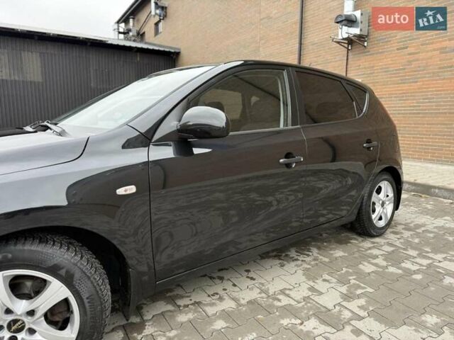 Черный Хендай i30, объемом двигателя 1.4 л и пробегом 180 тыс. км за 4990 $, фото 21 на Automoto.ua