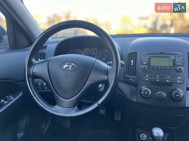 Черный Хендай i30, объемом двигателя 1.4 л и пробегом 167 тыс. км за 6299 $, фото 35 на Automoto.ua