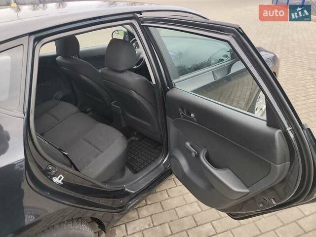 Чорний Хендай i30, об'ємом двигуна 1.4 л та пробігом 161 тис. км за 5700 $, фото 23 на Automoto.ua