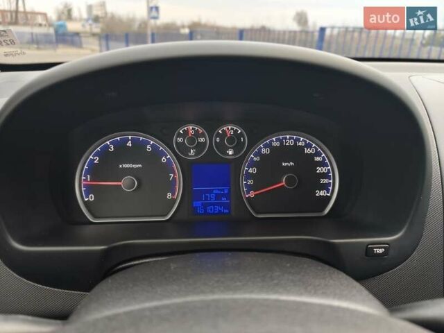 Чорний Хендай i30, об'ємом двигуна 1.4 л та пробігом 161 тис. км за 5700 $, фото 13 на Automoto.ua