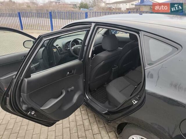 Чорний Хендай i30, об'ємом двигуна 1.4 л та пробігом 161 тис. км за 5700 $, фото 24 на Automoto.ua