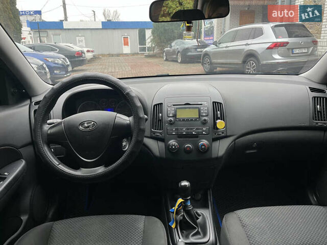 Черный Хендай i30, объемом двигателя 1.4 л и пробегом 240 тыс. км за 6000 $, фото 16 на Automoto.ua