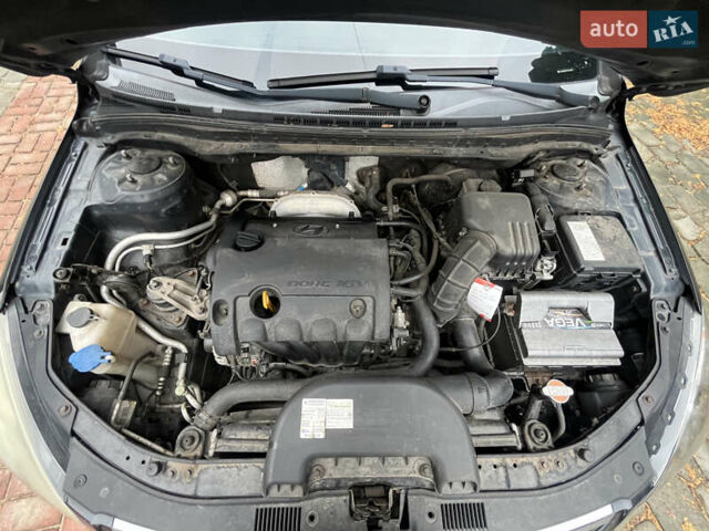 Черный Хендай i30, объемом двигателя 1.4 л и пробегом 240 тыс. км за 6000 $, фото 27 на Automoto.ua