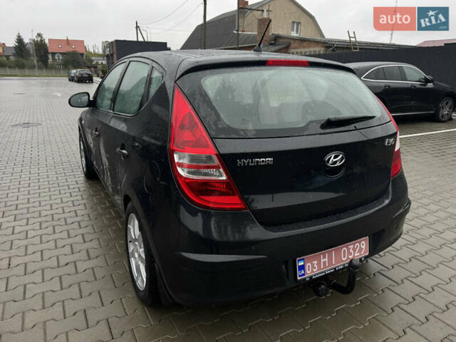 Черный Хендай i30, объемом двигателя 0 л и пробегом 122 тыс. км за 5750 $, фото 2 на Automoto.ua
