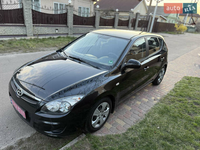 Черный Хендай i30, объемом двигателя 1.4 л и пробегом 194 тыс. км за 6350 $, фото 12 на Automoto.ua