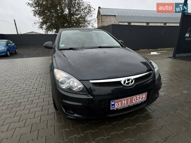Черный Хендай i30, объемом двигателя 0 л и пробегом 122 тыс. км за 5750 $, фото 10 на Automoto.ua