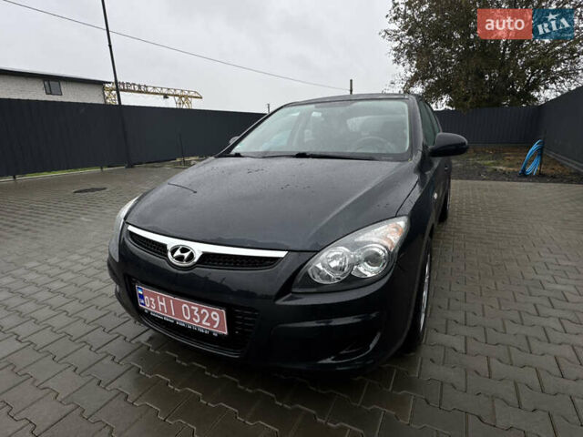 Черный Хендай i30, объемом двигателя 0 л и пробегом 122 тыс. км за 5750 $, фото 12 на Automoto.ua