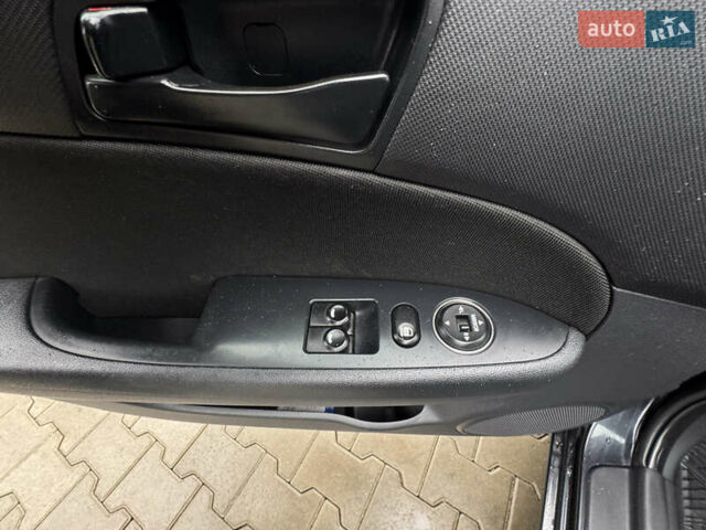 Чорний Хендай i30, об'ємом двигуна 0 л та пробігом 122 тис. км за 5700 $, фото 20 на Automoto.ua