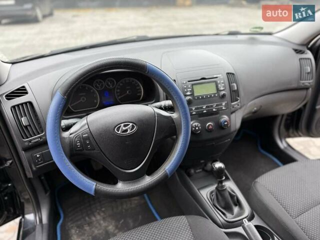 Черный Хендай i30, объемом двигателя 1.4 л и пробегом 180 тыс. км за 4990 $, фото 32 на Automoto.ua