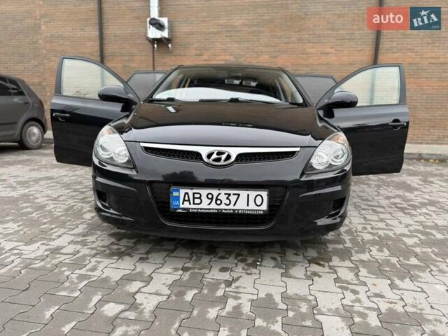 Черный Хендай i30, объемом двигателя 1.4 л и пробегом 180 тыс. км за 4990 $, фото 8 на Automoto.ua