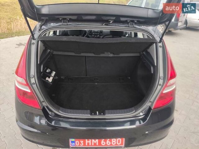 Черный Хендай i30, объемом двигателя 1.4 л и пробегом 160 тыс. км за 5999 $, фото 13 на Automoto.ua