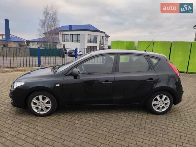 Чорний Хендай i30, об'ємом двигуна 1.4 л та пробігом 161 тис. км за 5700 $, фото 3 на Automoto.ua