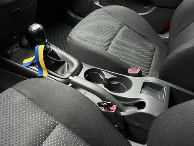 Черный Хендай i30, объемом двигателя 1.4 л и пробегом 240 тыс. км за 6000 $, фото 15 на Automoto.ua