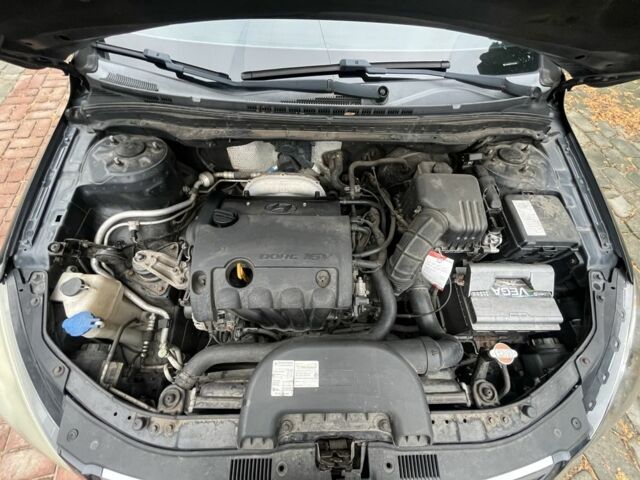 Черный Хендай i30, объемом двигателя 1.4 л и пробегом 240 тыс. км за 6000 $, фото 23 на Automoto.ua