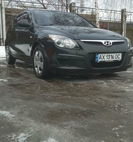 Черный Хендай i30, объемом двигателя 1.4 л и пробегом 144 тыс. км за 6300 $, фото 14 на Automoto.ua