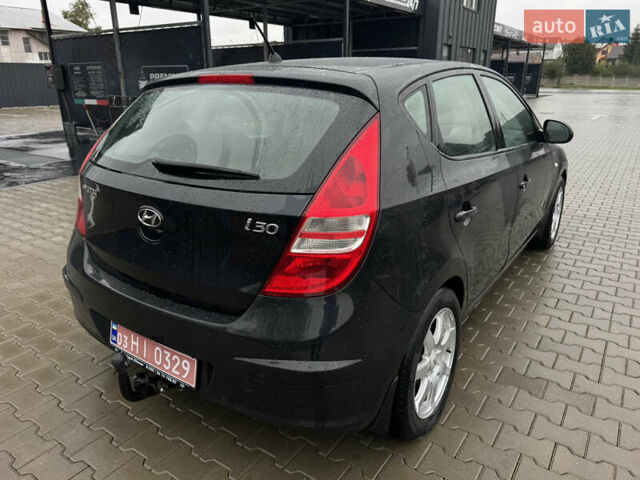 Черный Хендай i30, объемом двигателя 0 л и пробегом 122 тыс. км за 5750 $, фото 4 на Automoto.ua