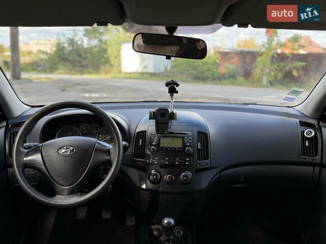Хендай i30 2009 в Виннице на Automoto.ua Черный Хендай i30, объемом двигателя 1.4 л и пробегом 167 тыс. км за 6100 $, фото 23 на Automoto.ua