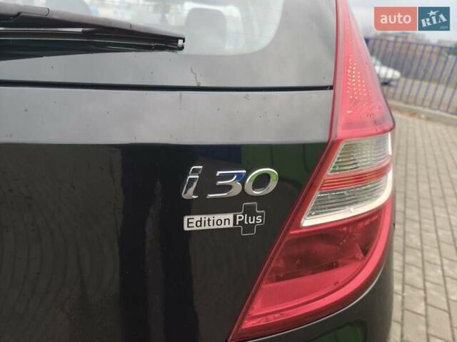 Чорний Хендай i30, об'ємом двигуна 1.4 л та пробігом 161 тис. км за 5700 $, фото 32 на Automoto.ua