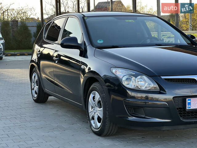 Черный Хендай i30, объемом двигателя 1.4 л и пробегом 167 тыс. км за 6299 $, фото 9 на Automoto.ua